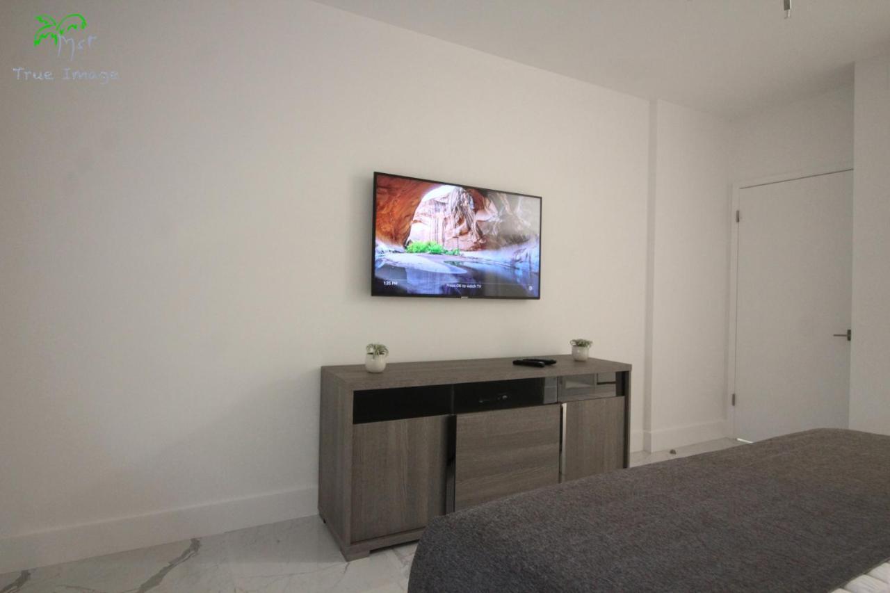 Yacht Club At Aventura 2 Bed 2 Bath Luxurius Cozy Brand New Apartman Kültér fotó